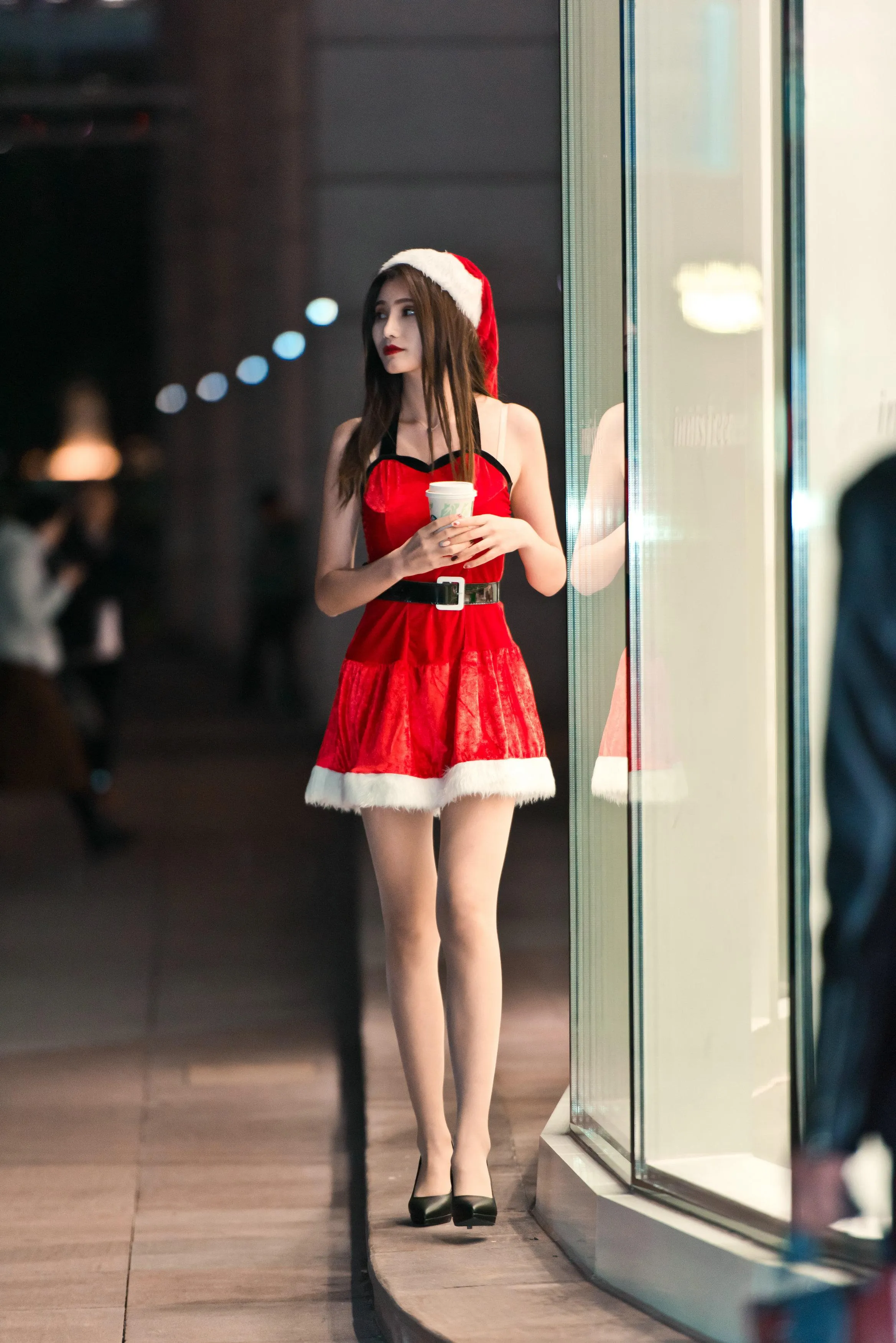 [魔镜街拍] NO.124 寒风中的极品肉丝圣诞美人婷婷 [224P]插图2